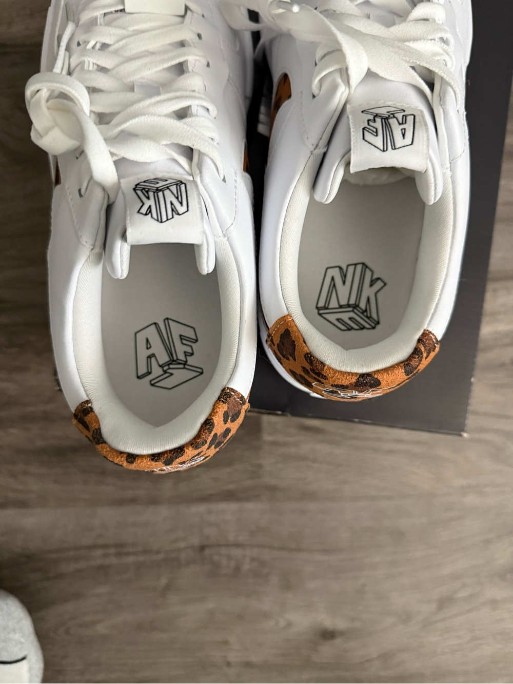 Nike Women's AIR FORCE 1 PIXEL SE, NEW NEVER WORN with Leopard Print Accent - Picture 6 of 14